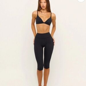 CSB Capris / Invisible Scrunch Black Form / Size Small